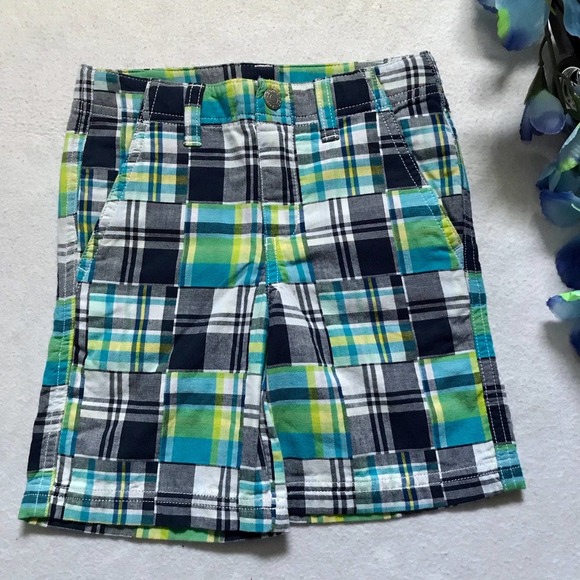 Izod NWOT Shorts Bundle for Boys 2T - Picture 7 of 13